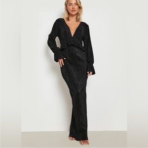 Boohoo PLISSE LONG SLEEVE RUFFLE DETAIL MAXI DRESS